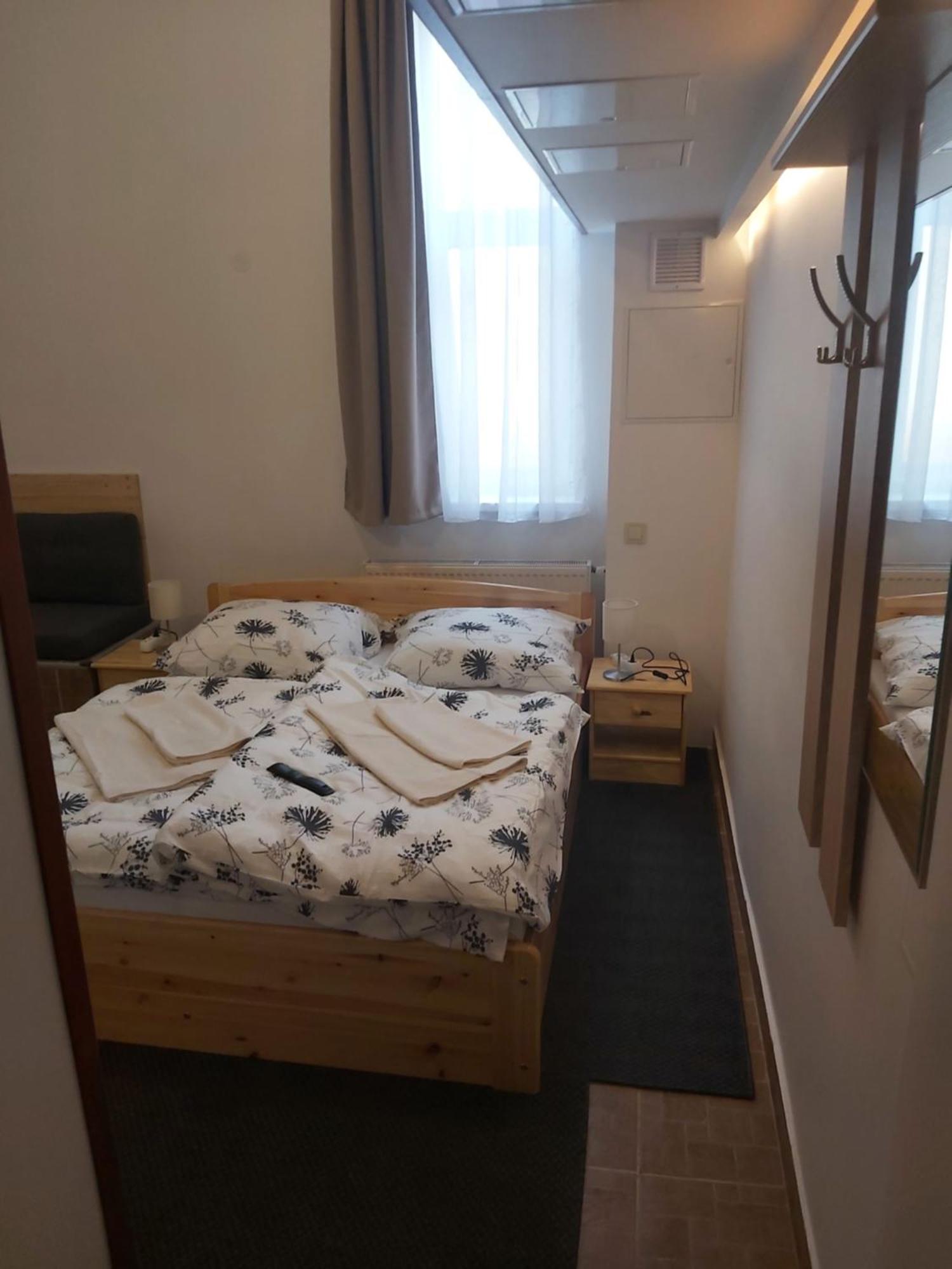Guest House Orczy Park Budapeste Exterior foto